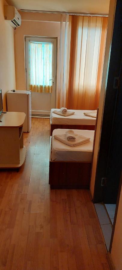 Pensiunea Nicol Tulcea Exterior foto